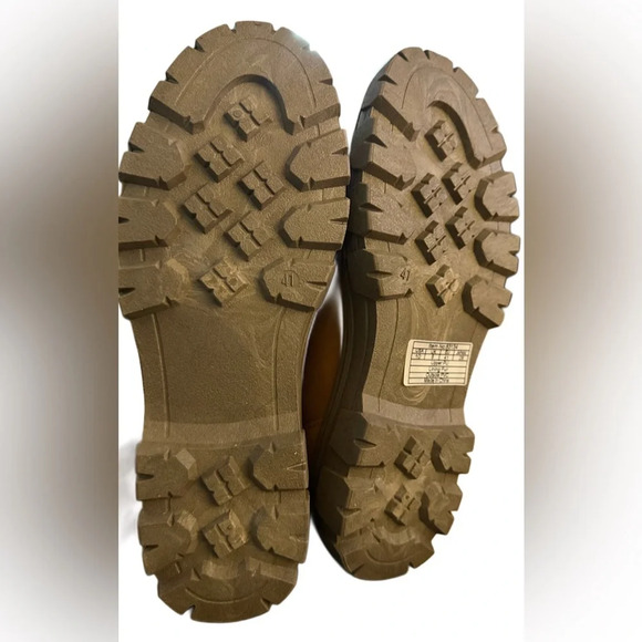 New Women’s Lug Sole Chelsea Boots. Elastic Ankle Boots With Low Heel. - Picture 7 of 7